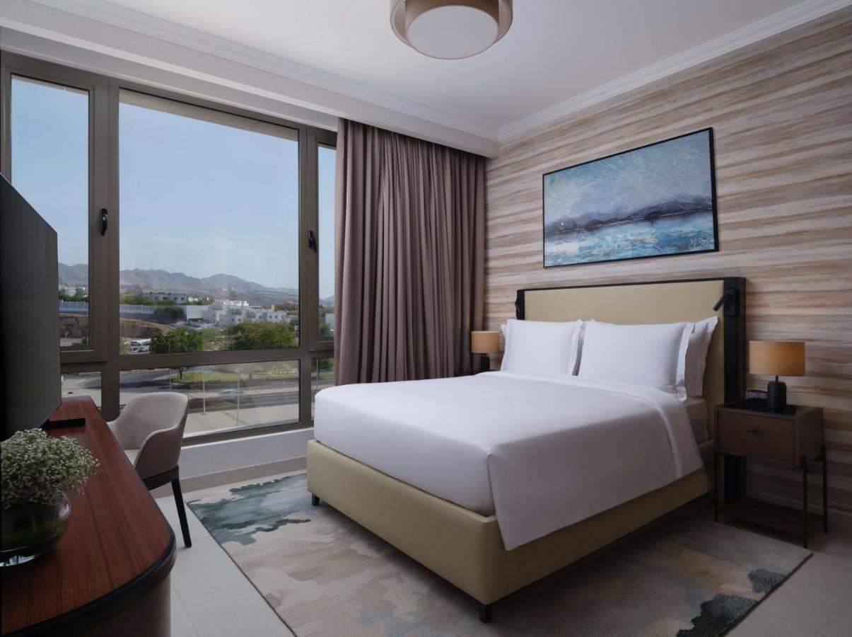 Doubletree By Hilton Muscat Qurum Kültér fotó