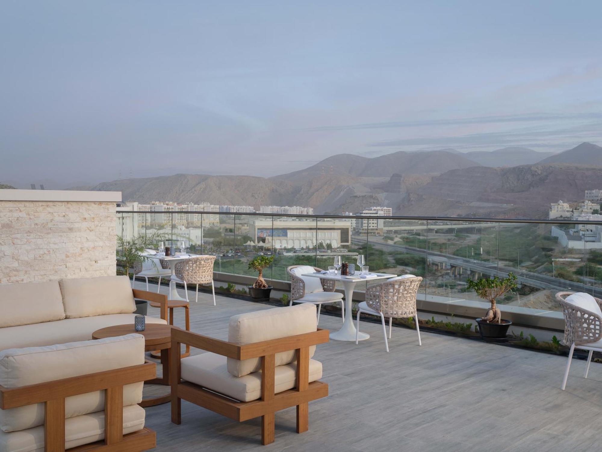 Doubletree By Hilton Muscat Qurum Kültér fotó